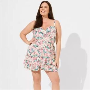 Like new Torrid 2x Georgette Surplice Wrap Romper